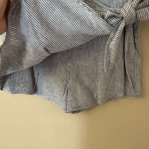 A&F Striped Tie Wrap Skort - Picture 2 of 5